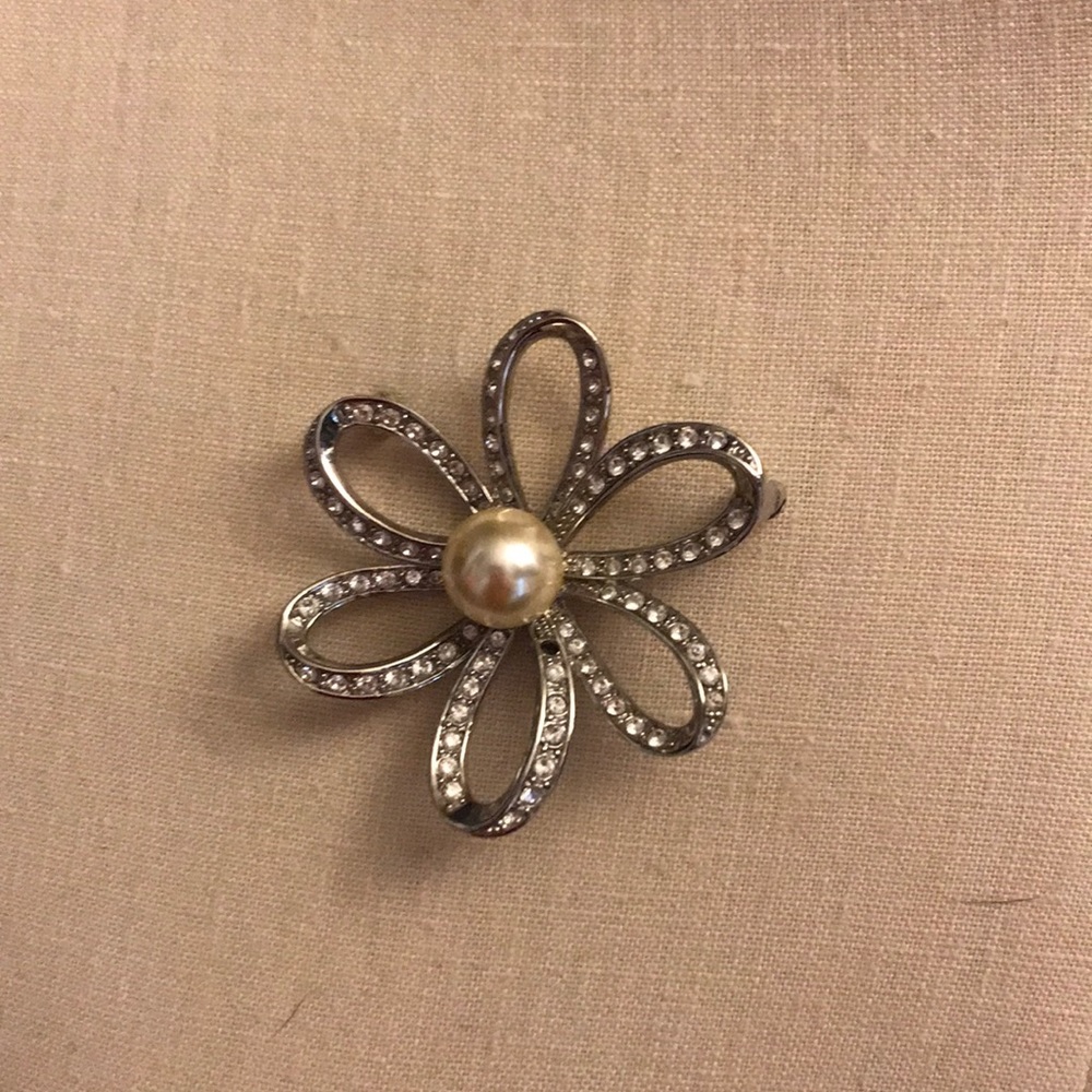 Brooch